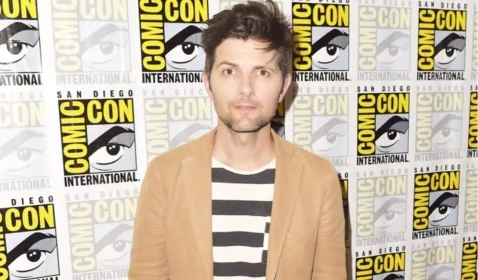 Adam Scott Resmi Gabung di Spin-off Spider-Man 'Madame Web' 