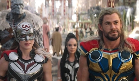 Review Thor: Love and Thunder: Kocak, Seru, dan Romantis