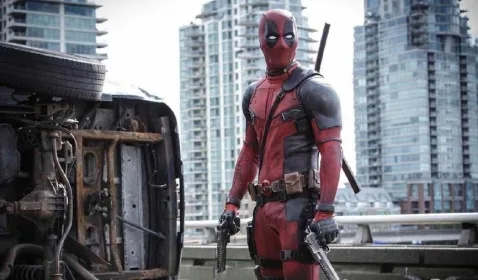 Foto Lokasi Syuting 'Deadpool 3' Ungkap Tampilan Pertama Ryan Reynolds dalam Kostum Baru