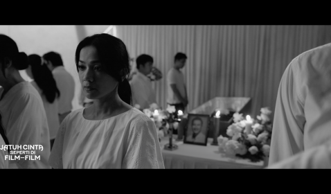 Nirina Zubir Kehilangan Warna Hidup Usai Ditinggal Suaminya di 'Jatuh Cinta Seperti Di Film Film'