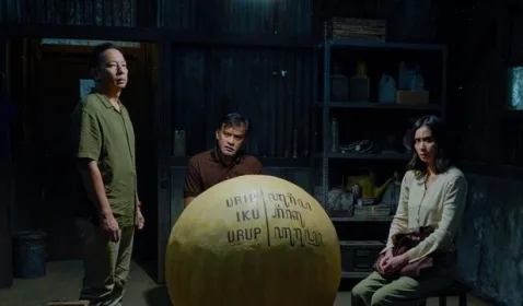 Review Kembang Api: Kisah Empat Orang Bertemu untuk Bunuh Diri 