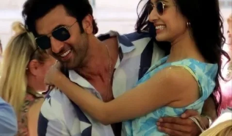 Review Tu Jhoothi Main Makkaar: Meriah!