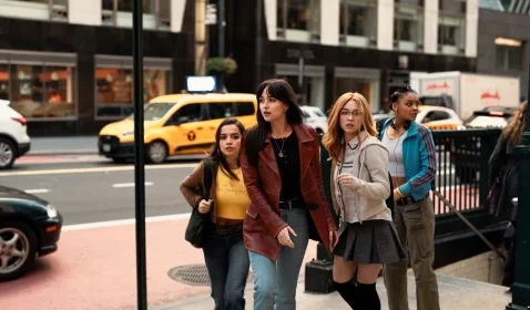 Review Madame Web: Kharisma Dakota Johnson Memancar Kuat di Film Ini