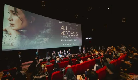 'All Access to Rossa 25 Shining Years' Ungkap Perjalanan Hidup dan Karier Rossa yang Belum Pernah Terlihat Sebelumnya