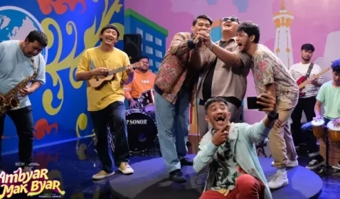 Review Ambyar Mak Byar: Sajikan Romansa yang Menyenangkan 