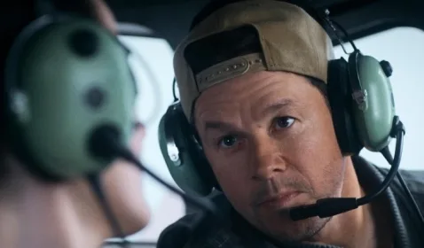 Film Mark Wahlberg 'Flight Risk' Sukses Pimpin Box Office 