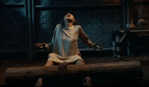 Review Menjelang Magrib 2: Film Horor Filosofis dengan Balutan Jumpscare yang Efektif 