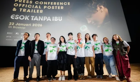 Film 'Esok Tanpa Ibu' Rilis Trailer dan Poster Resmi yang Haru nan Hangat
