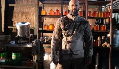 Jason Statham Resmi Kembali untuk Sekuel Film Laga 'The Beekeeper'