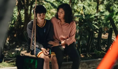 Review Esok Tanpa Ibu: Dijamin Bikin Ingin Cepat Pulang untuk Peluk Ibu